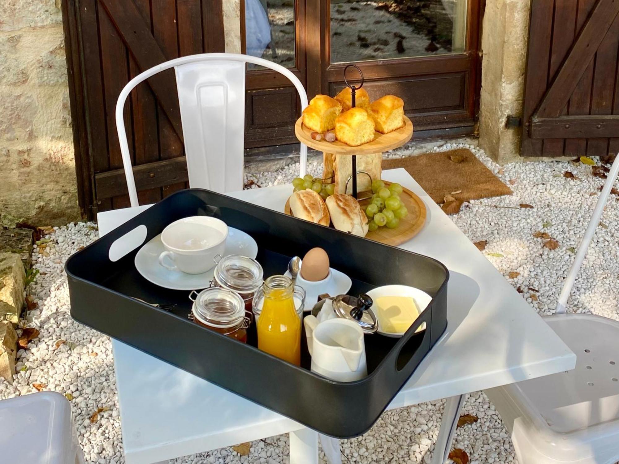 Bed and Breakfast Domaine Valenquercy Cazillac Exterior foto